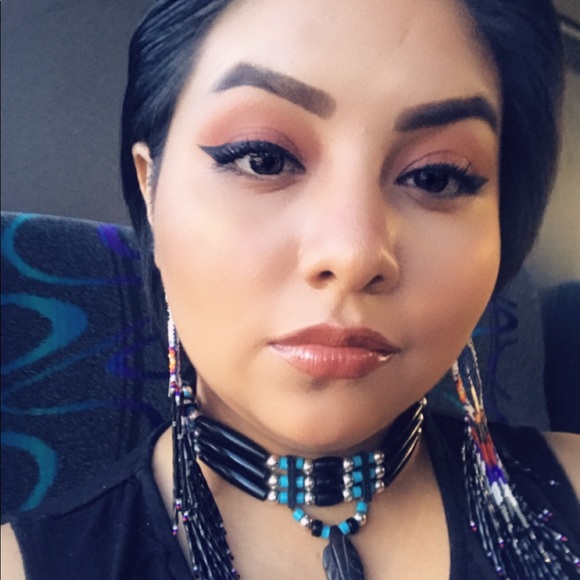 Meet your Posher, Amaris - Picture 3 of 4